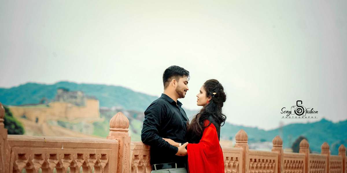 Discover the Magic of a Pre Wedding Photoshoot in Jaipur That Tells Your Love Story
