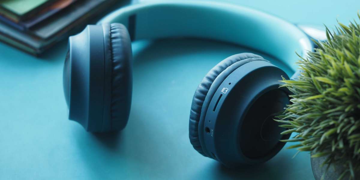 See What UK Headphones Tricks The Celebs Are Utilizing